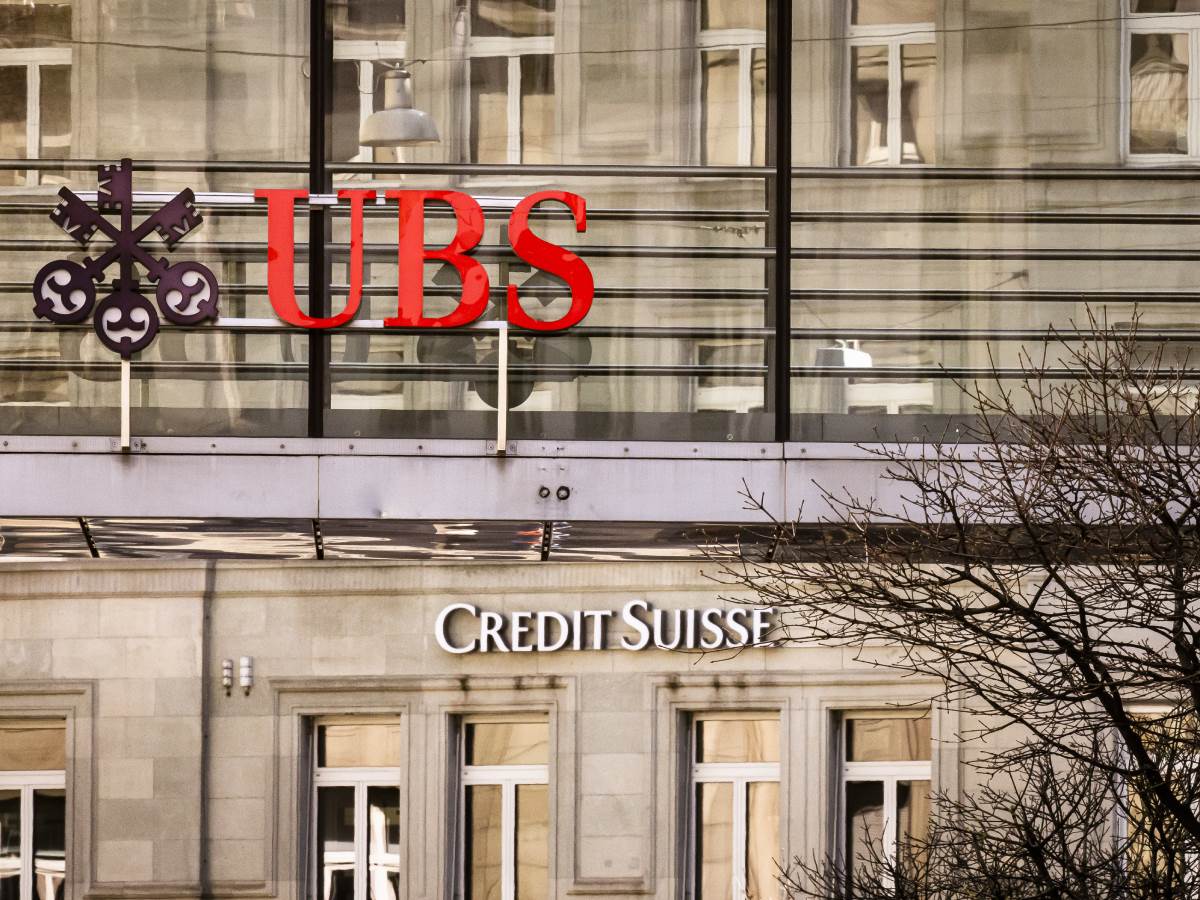 Najveća švajcarska banka kupuje &#34;Kredi Suis&#34;? Nakon ozbiljne krize, u toku pregovori ali sledi i veliki talas otkaza