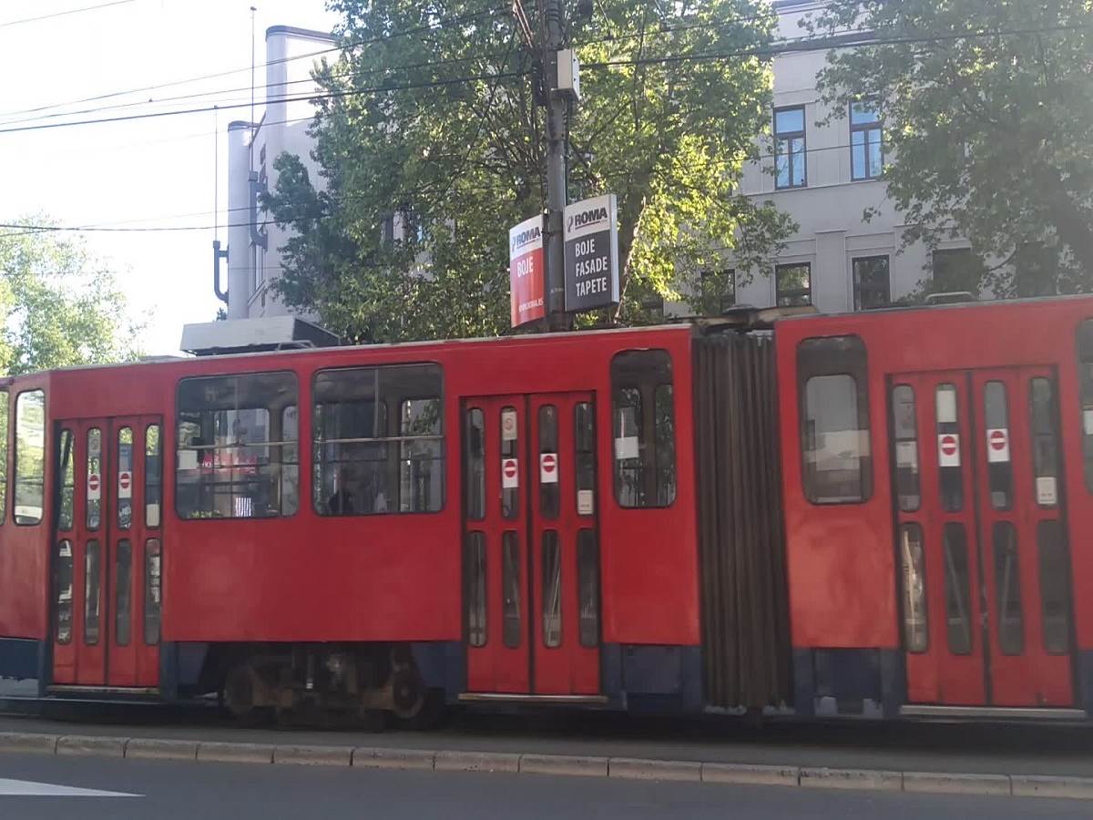 tramvaj.jpg   tramvaj.jpg