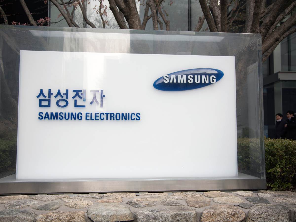 samsung 1.jpg samsung 1.jpg
