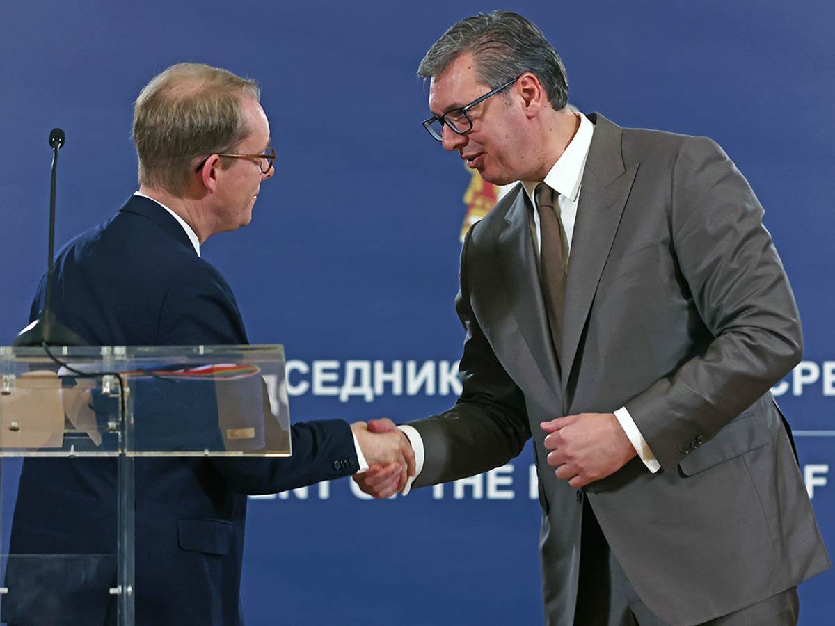 Tobijas-Blistrem.jpg   Tobijas-Blistrem.jpg