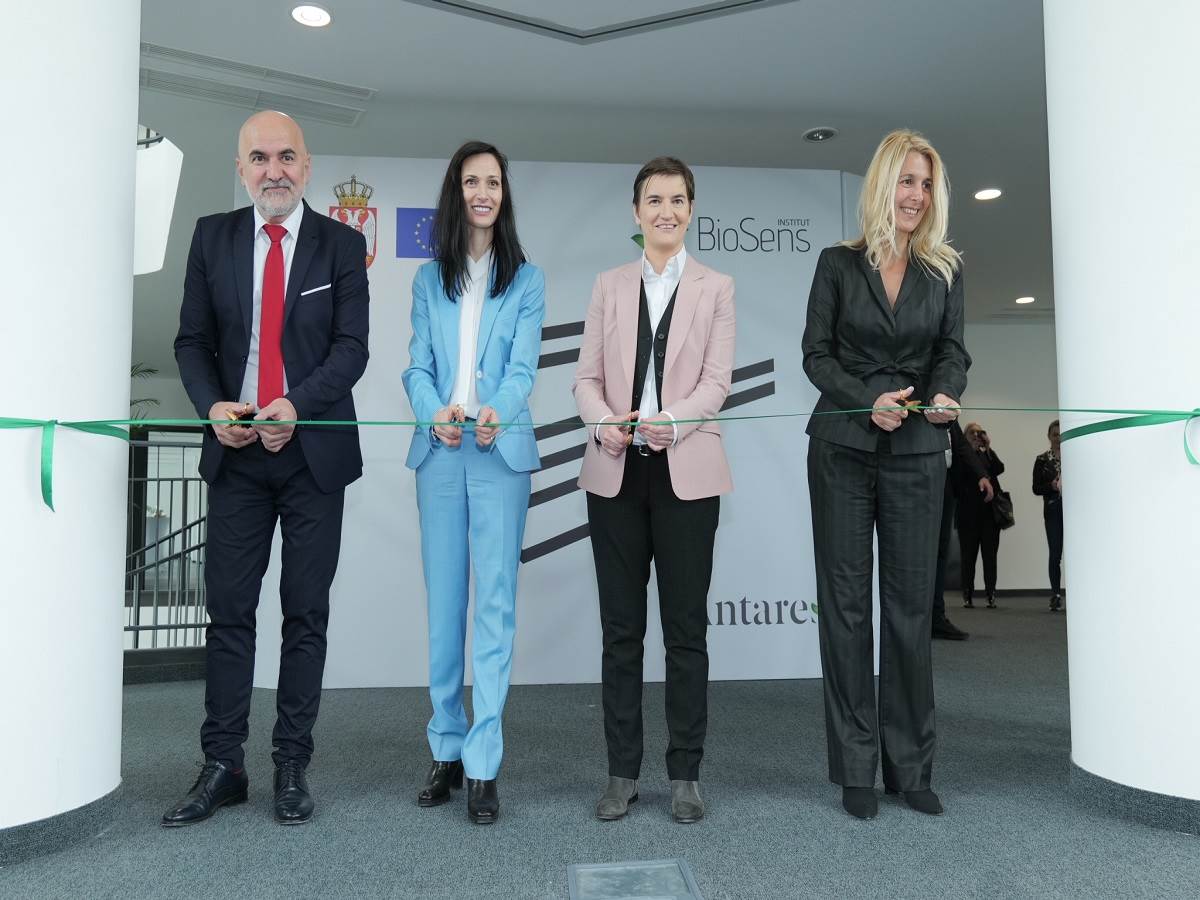 01038675.jpg   01038675.jpg