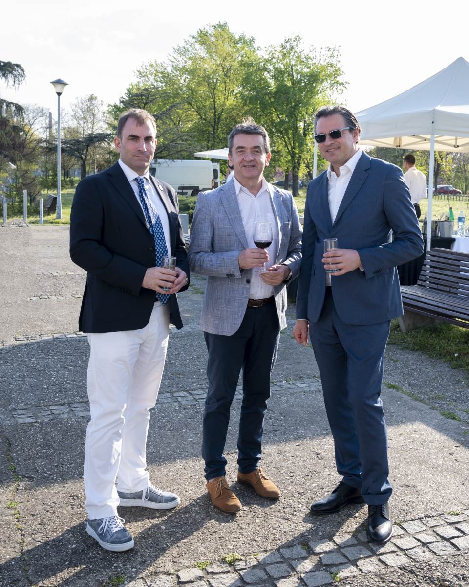 Hanami (2).JPG - JBAS/Goran Zlatković   Hanami (2).JPG - JBAS/Goran Zlatković