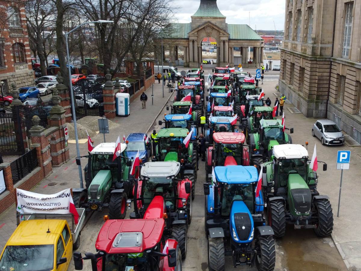  štrajk poljoprivrednika traktori na ulicama 
