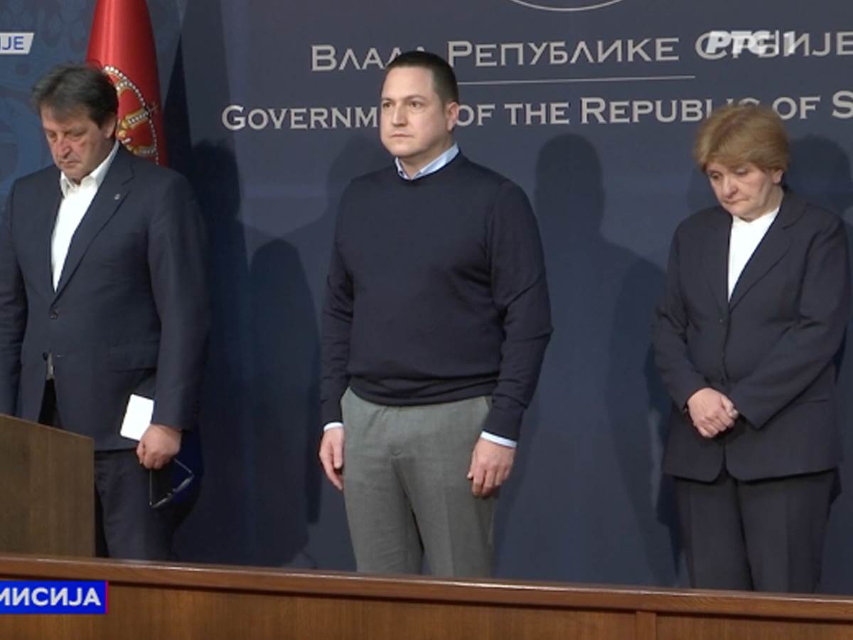 Konferencija povodom tragedije u školi na Vraćaru (1).jpg Konferencija povodom tragedije u školi na Vraćaru (1).jpg