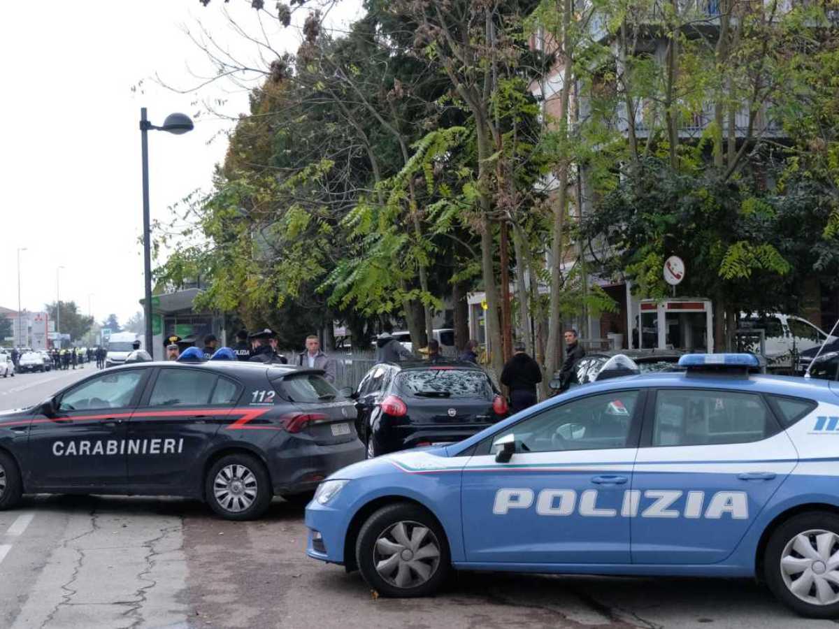 9722273 (1) (1).jpg   9722273 (1) (1).jpg