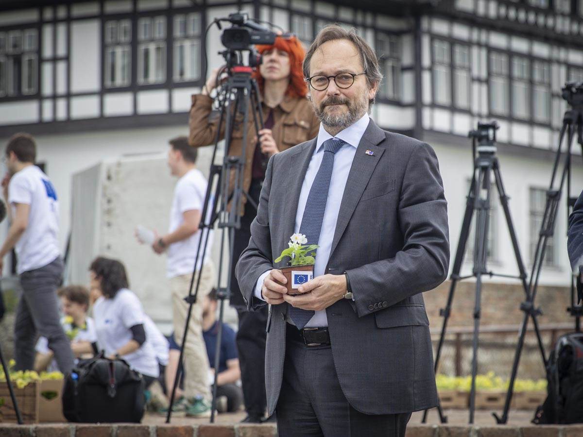 emanuele_žofre_eu_cvetna_instalacija_kalemegdan_ (5).jpg - MONDO/Stefan Stojanović   emanuele_žofre_eu_cvetna_instalacija_kalemegdan_ (5).jpg - MONDO/Stefan Stojanović