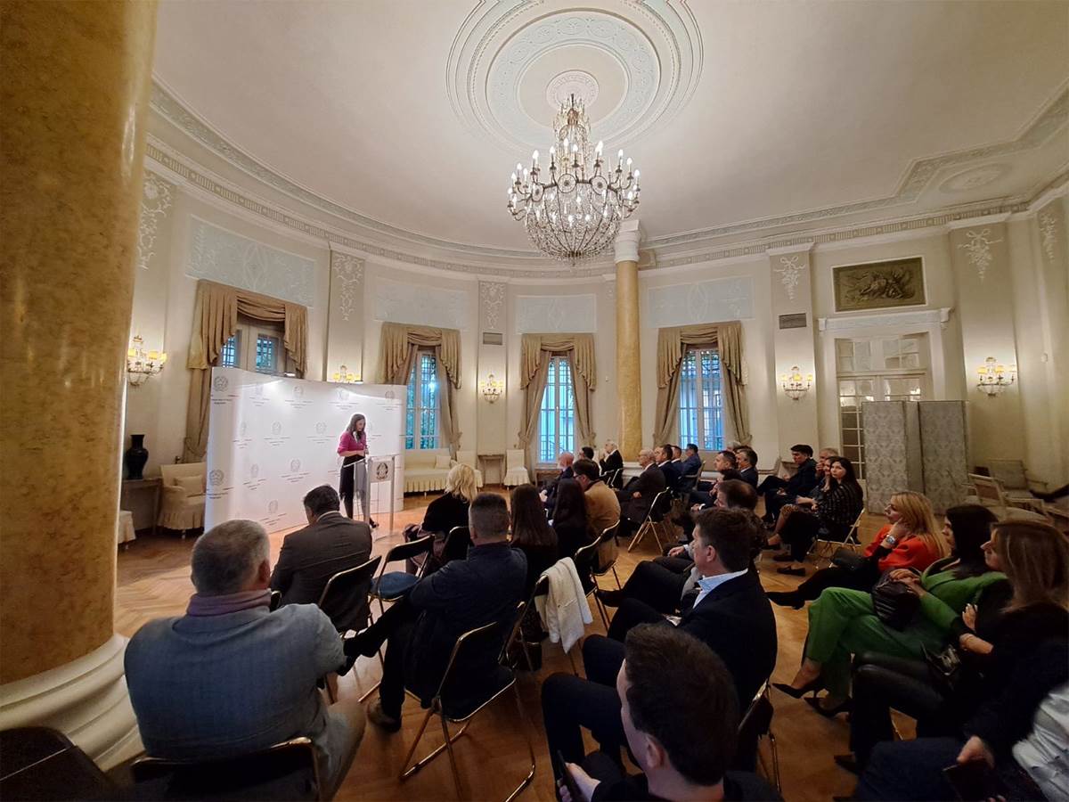  „Sistema Italije“ (2).jpg - Ambasada Italije u Beogradu 