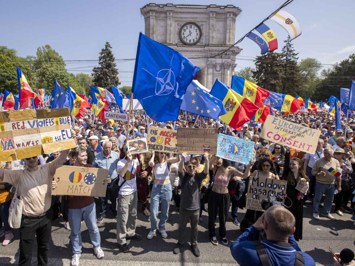 11484430 (1).jpg   11484430 (1).jpg