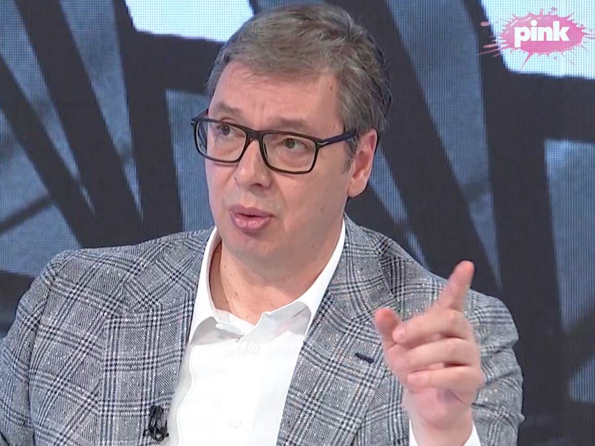  vucic na pinku.jpg 