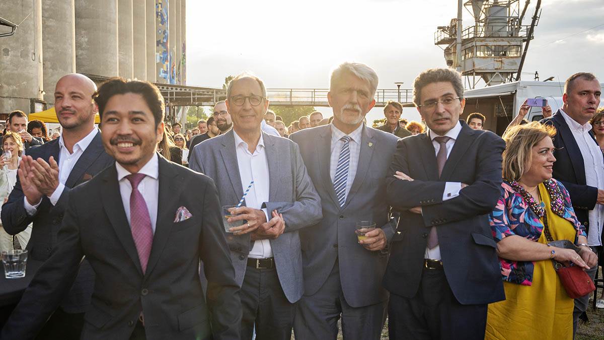  Švedska ambasada (1).JPG - Goran Zlatković 