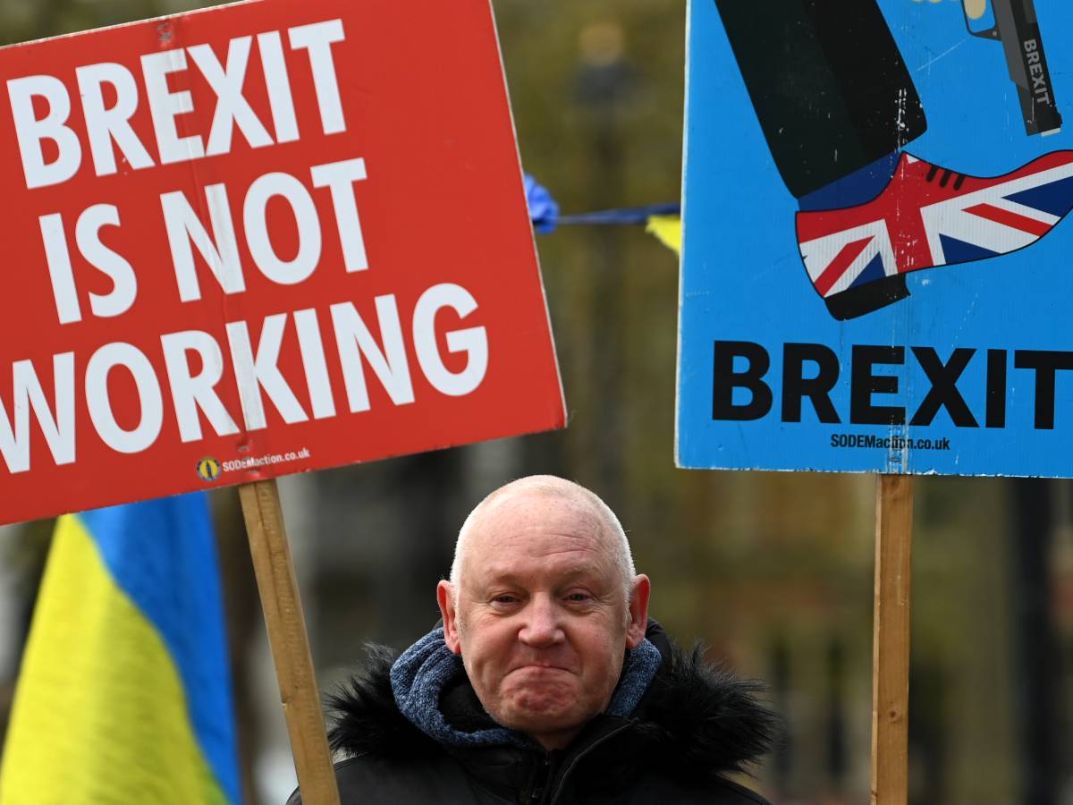 11434299 (2) (2).jpg   11434299 (2) (2).jpg