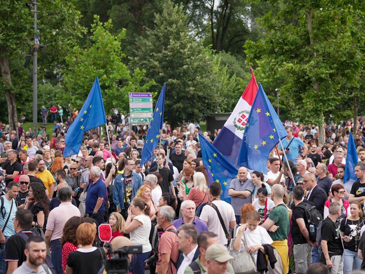  OSMI PROTEST SRBIJA PROTIV NASILJA (5).jpg - MONDO/Uroš Arsić 