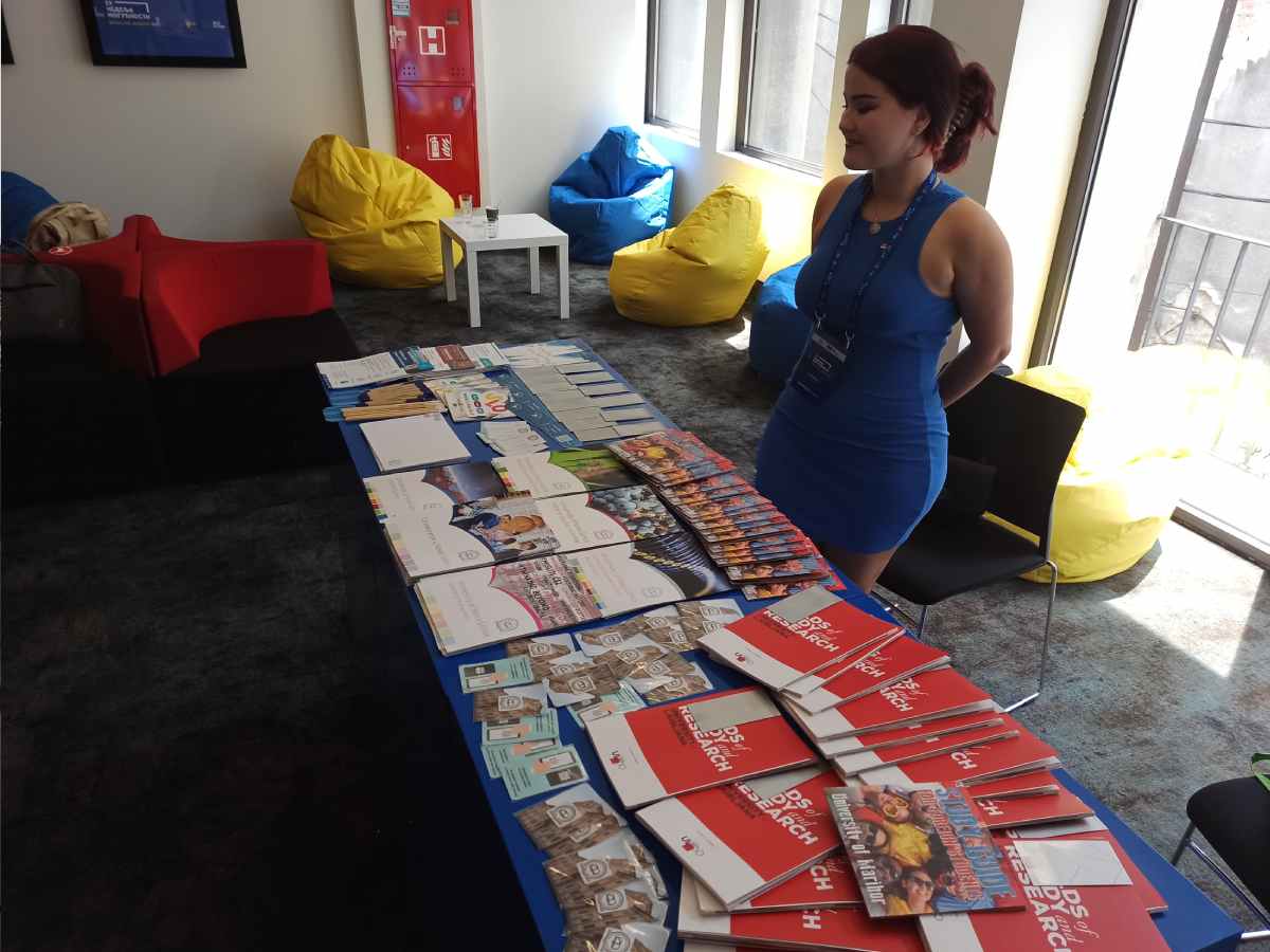 9956226.jpg   9956226.jpg