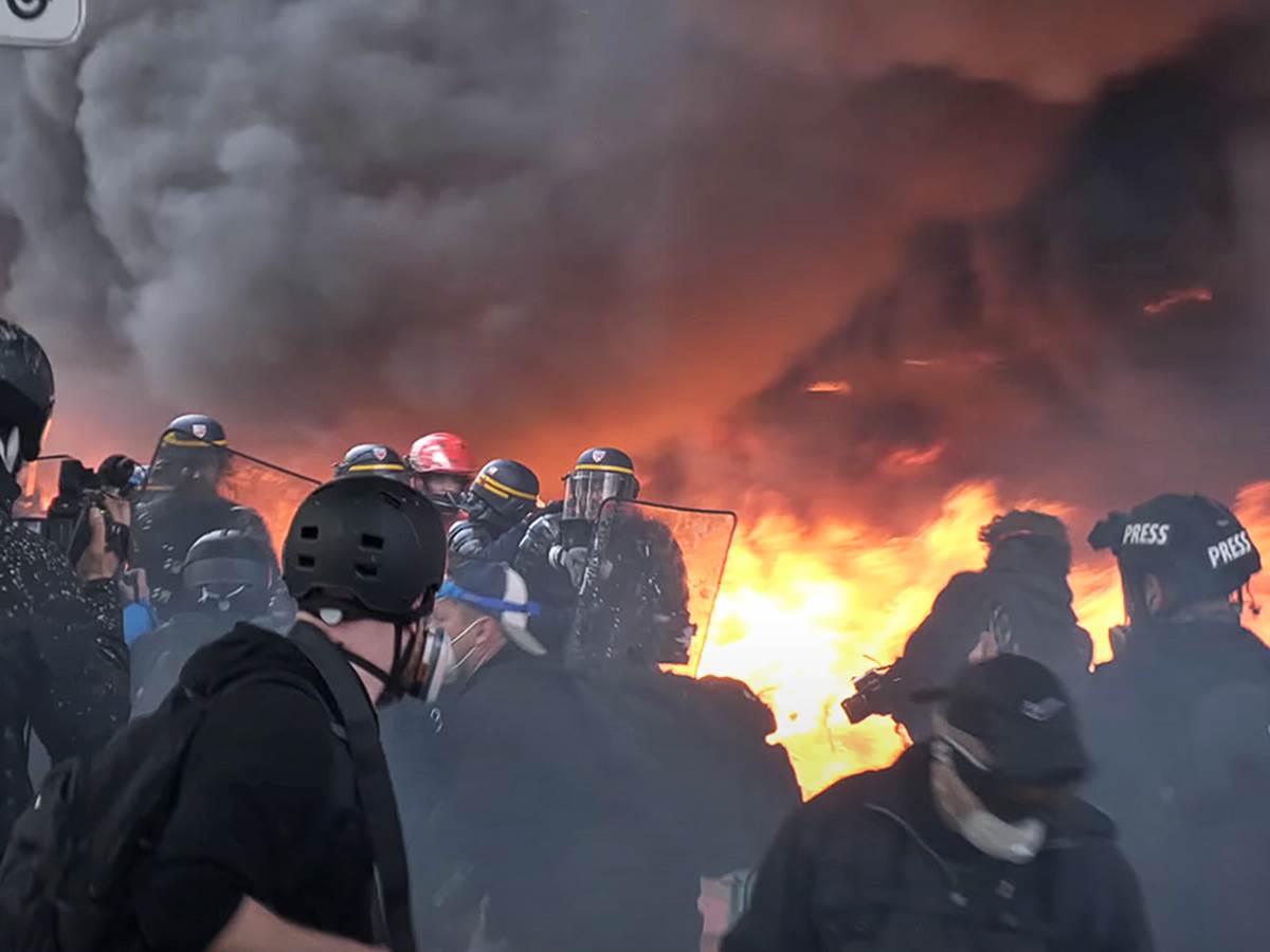  Protest Pariz (2).jpg 