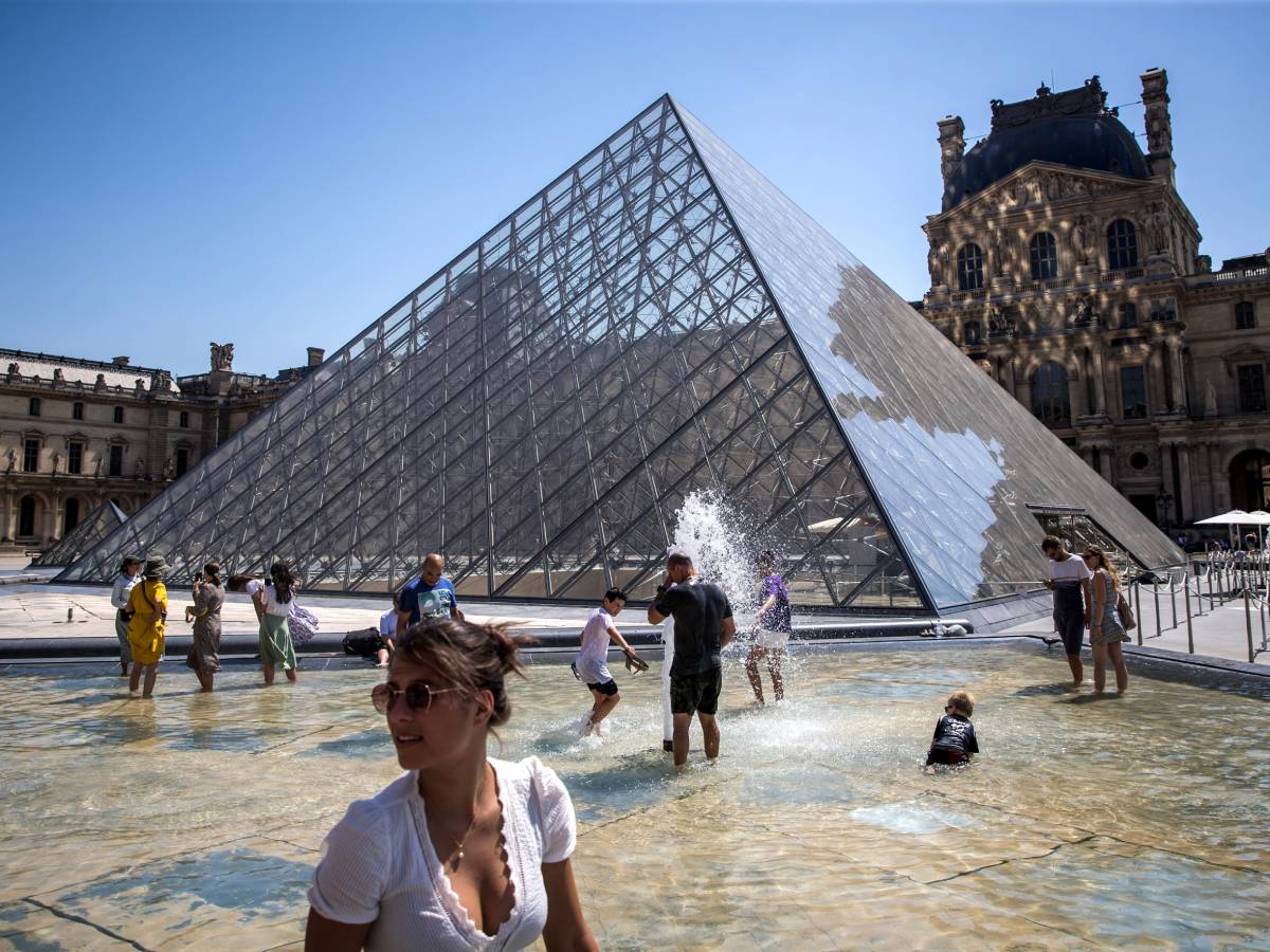 Pariz.jpg   Pariz.jpg