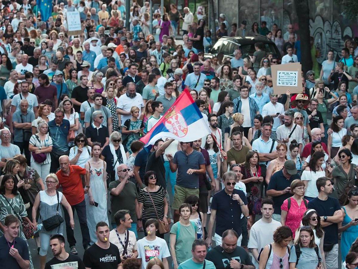 protest (2).jpg   protest (2).jpg