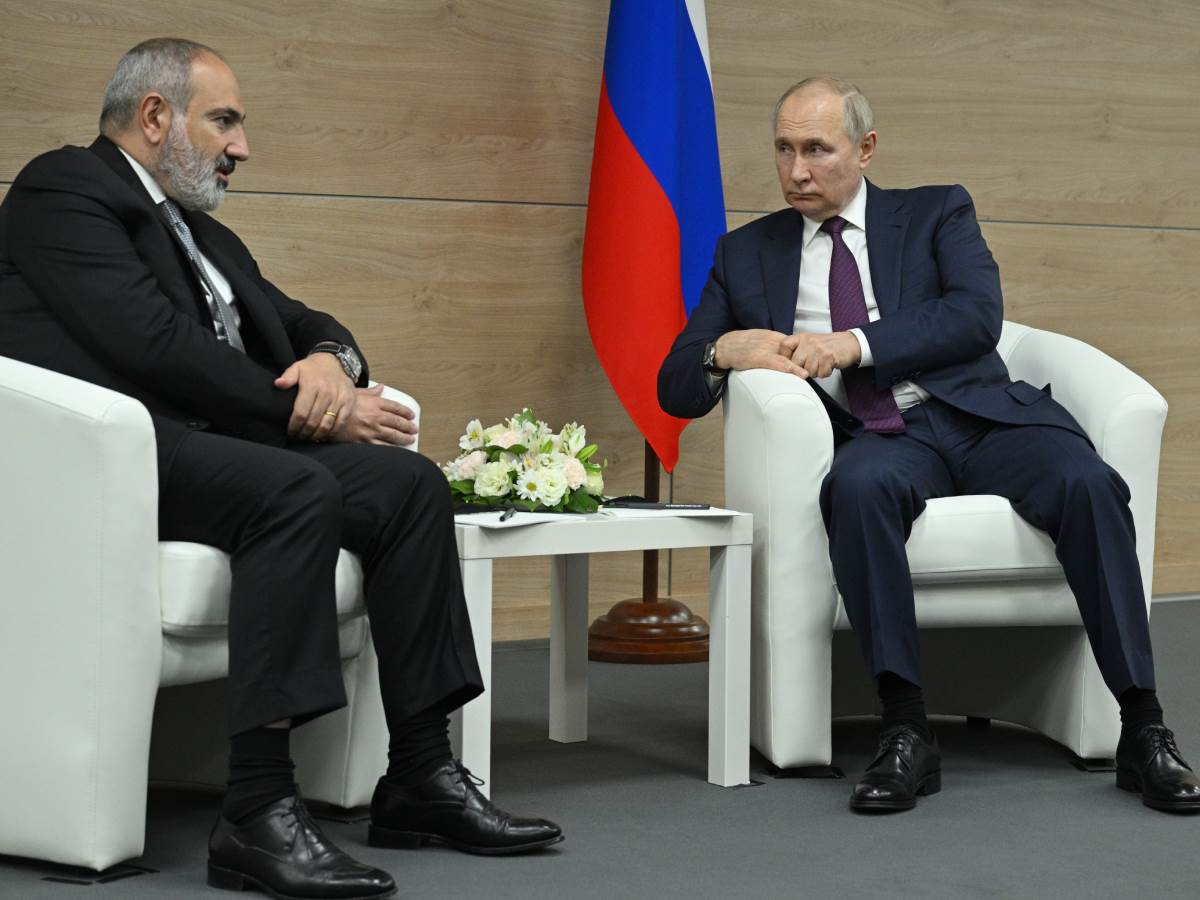 jermenski premijer i putin.jpg   jermenski premijer i putin.jpg