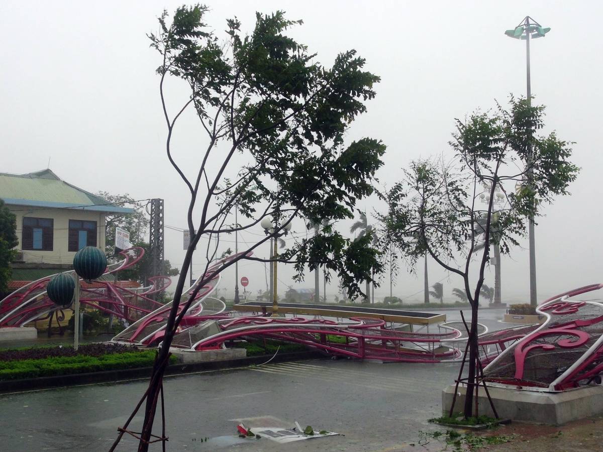 Tajfun.jpg   Tajfun.jpg