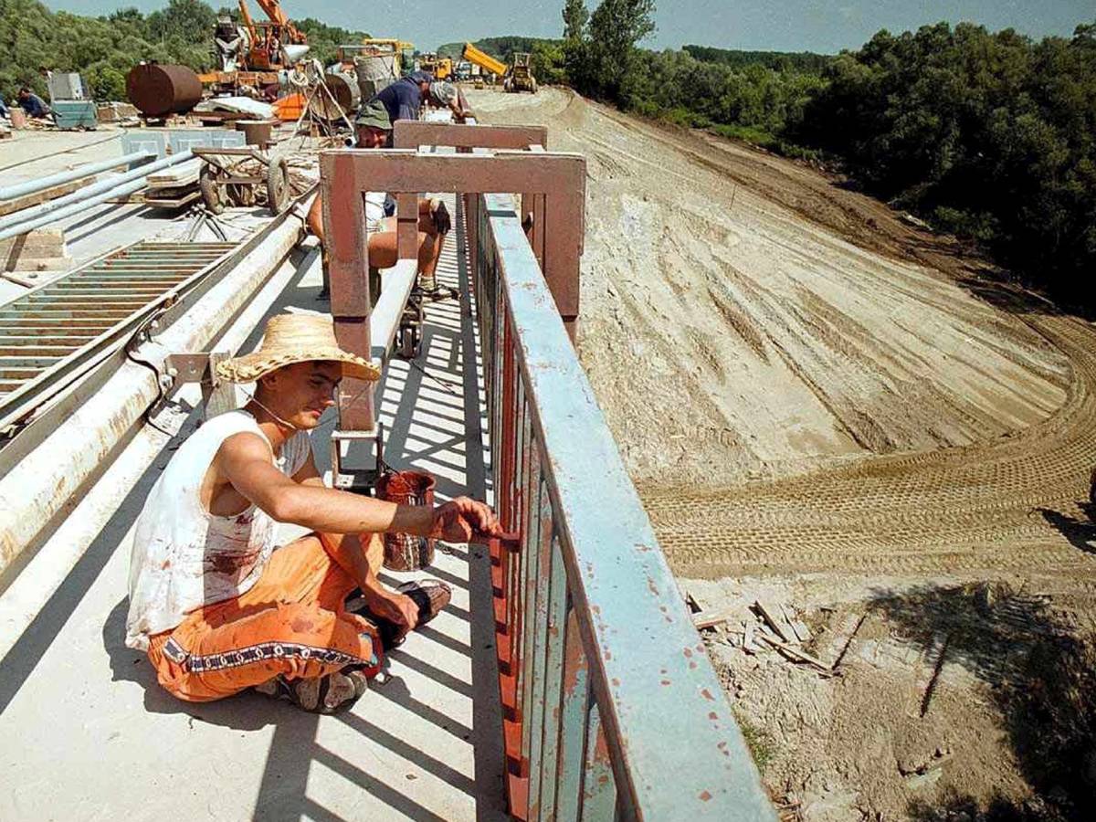 Strani radnici u Srbiji.jpg Strani radnici u Srbiji.jpg