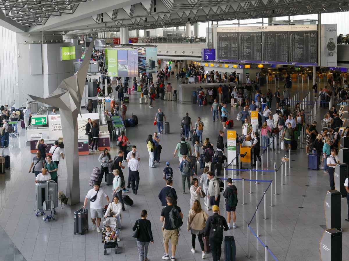 Aerodrom, Frankfurt Aerodrom, Frankfurt