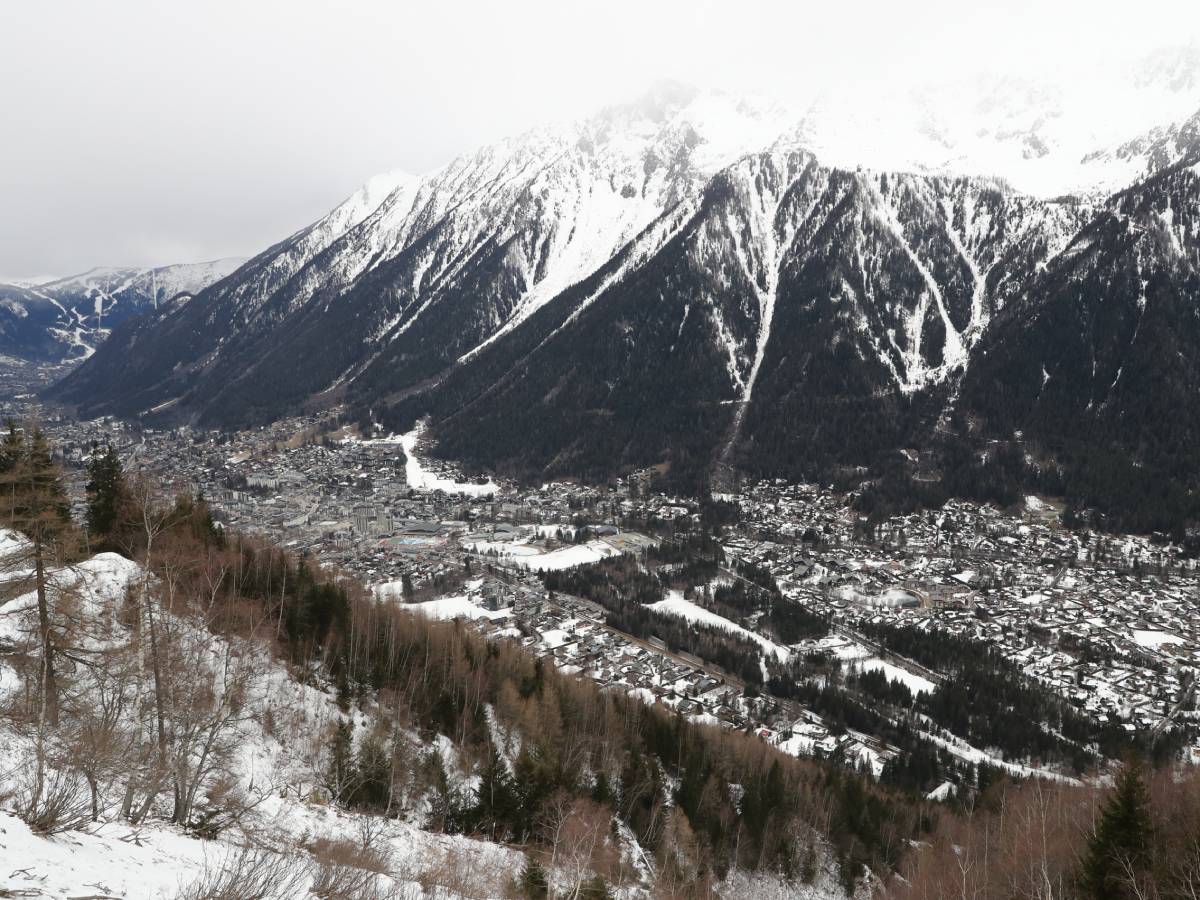 Šamoni, topljenje leda (1).jpg Šamoni, topljenje leda (1).jpg