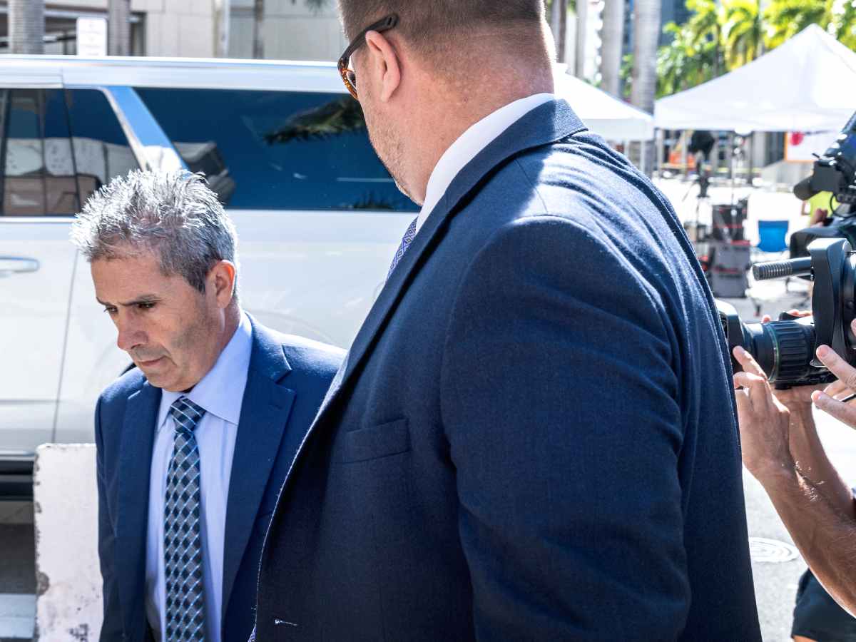 Karlos de Oliveira   Karlos de Oliveira