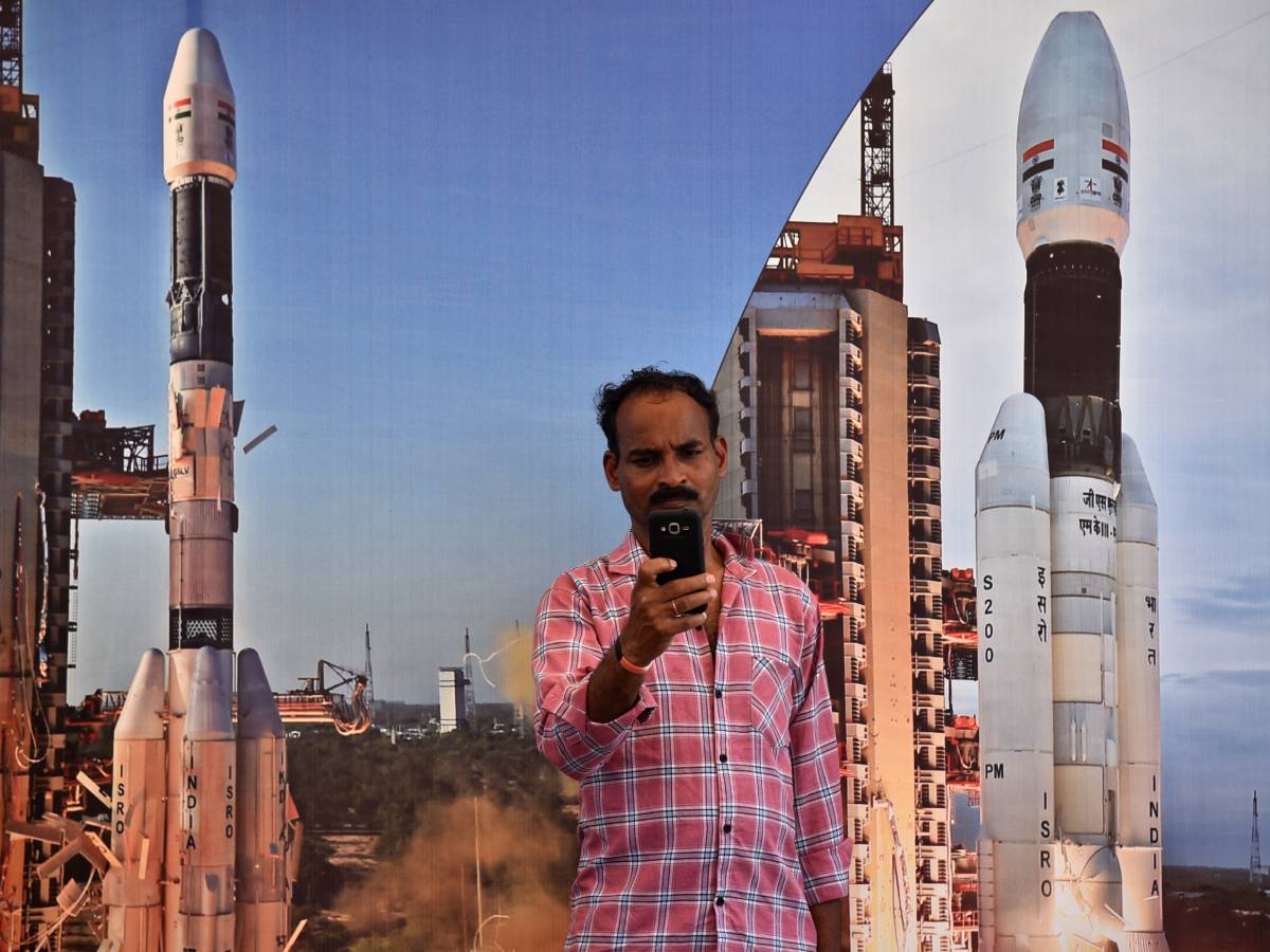Lansiranje rakete.jpg   Lansiranje rakete.jpg