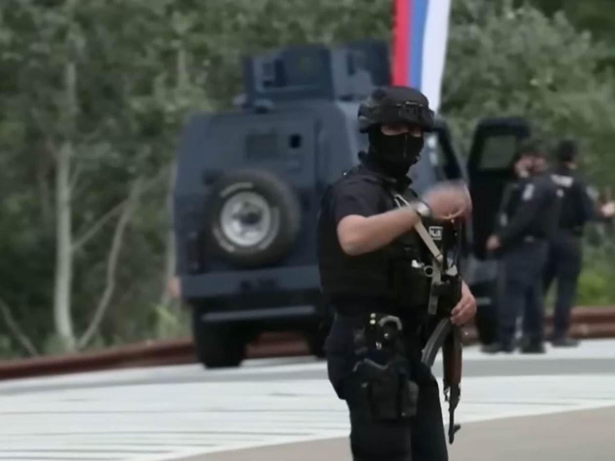  Pripadnici takozvane Kosovske policije patroliraju u okolini manastira Banjska (4).jpg 