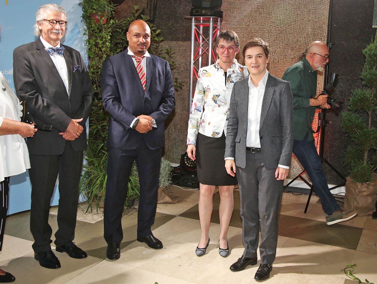  Dan Nemackog jedinstva u Domu Omladine (25).jpg 