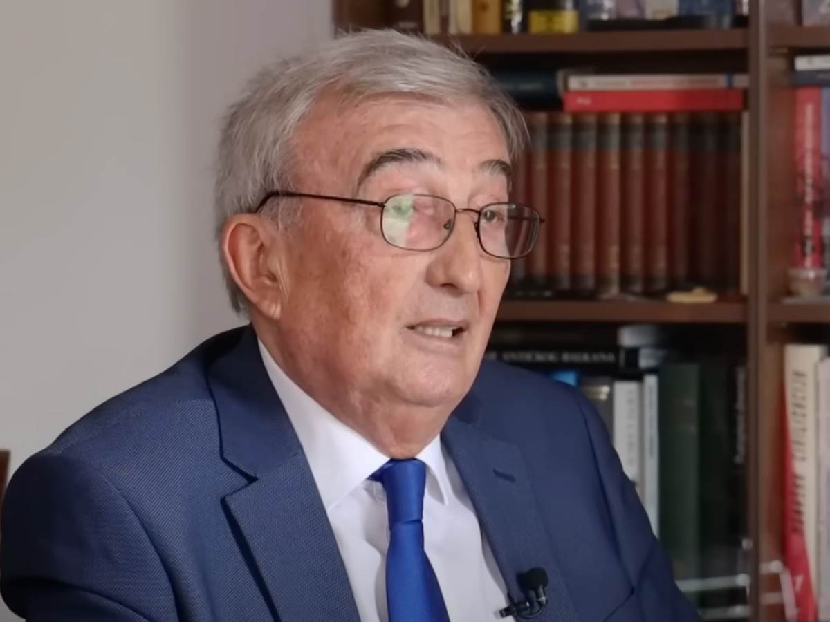 Čedomir Čupić.jpg Čedomir Čupić.jpg
