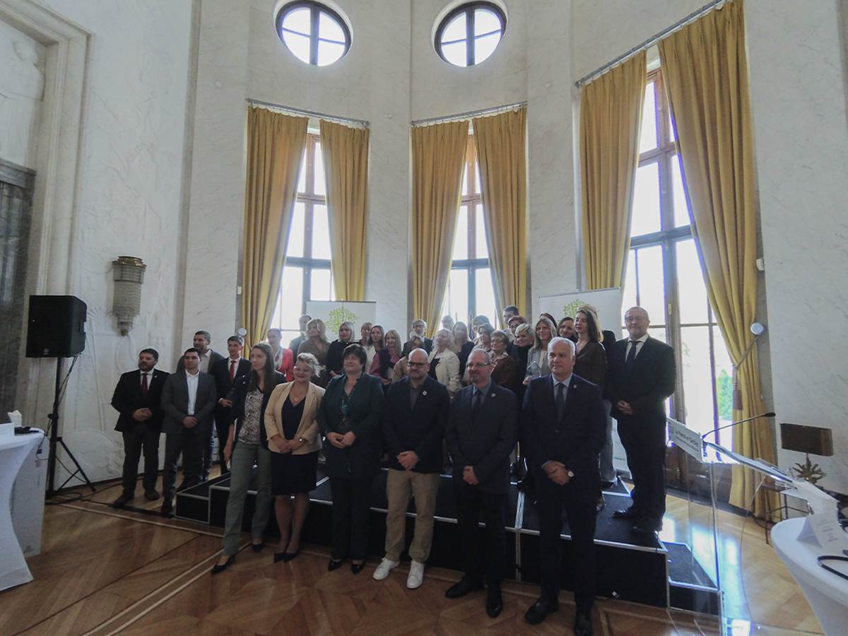 Ambasada francuske   Ambasada francuske