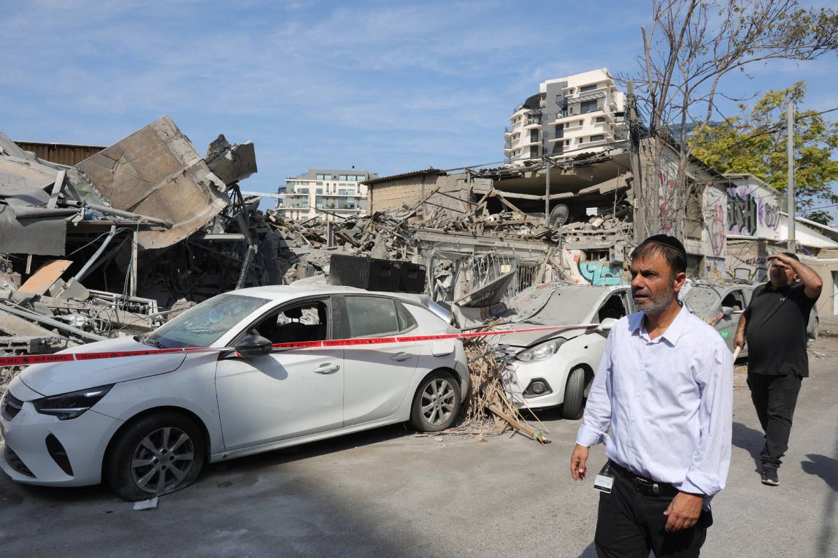 11764850 (1).jpg   11764850 (1).jpg