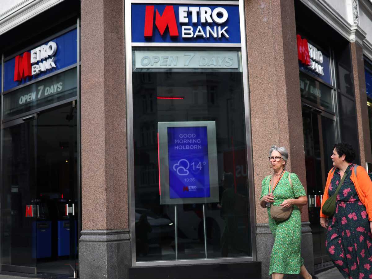 11758876 (1).jpg   11758876 (1).jpg