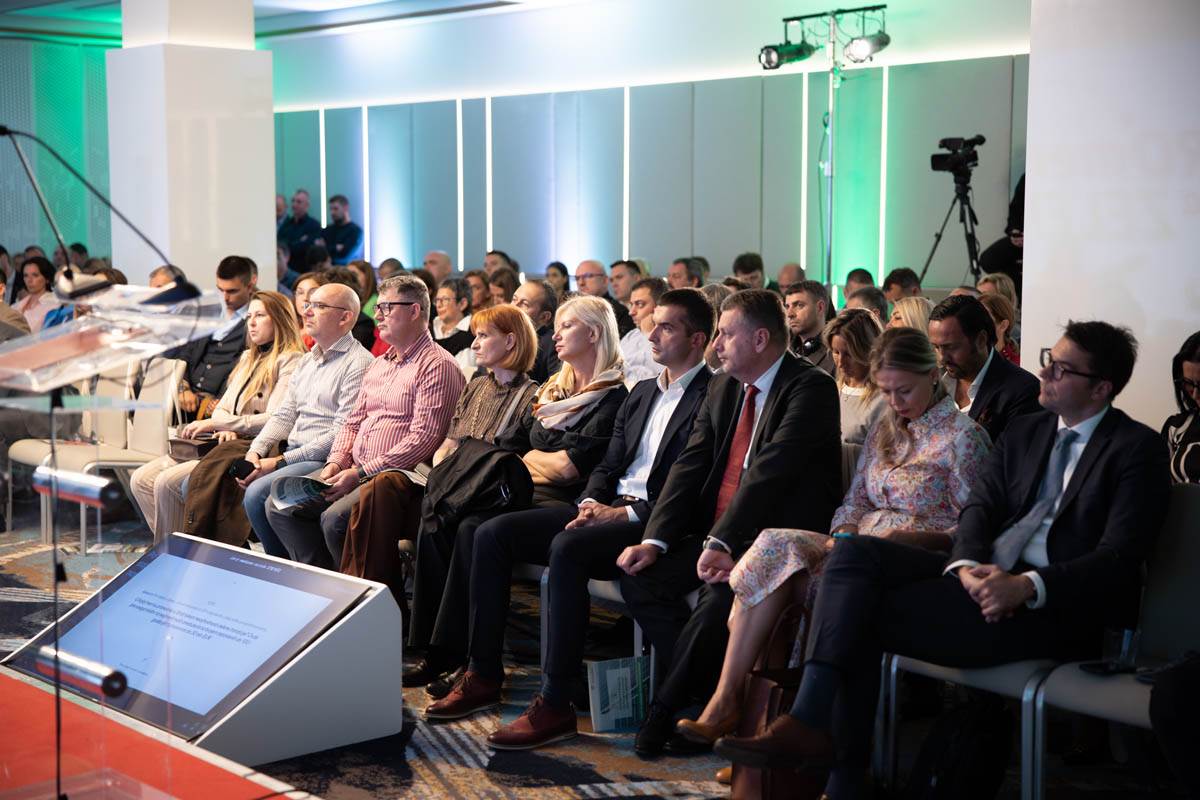  ZM__0498.jpg - Promo 