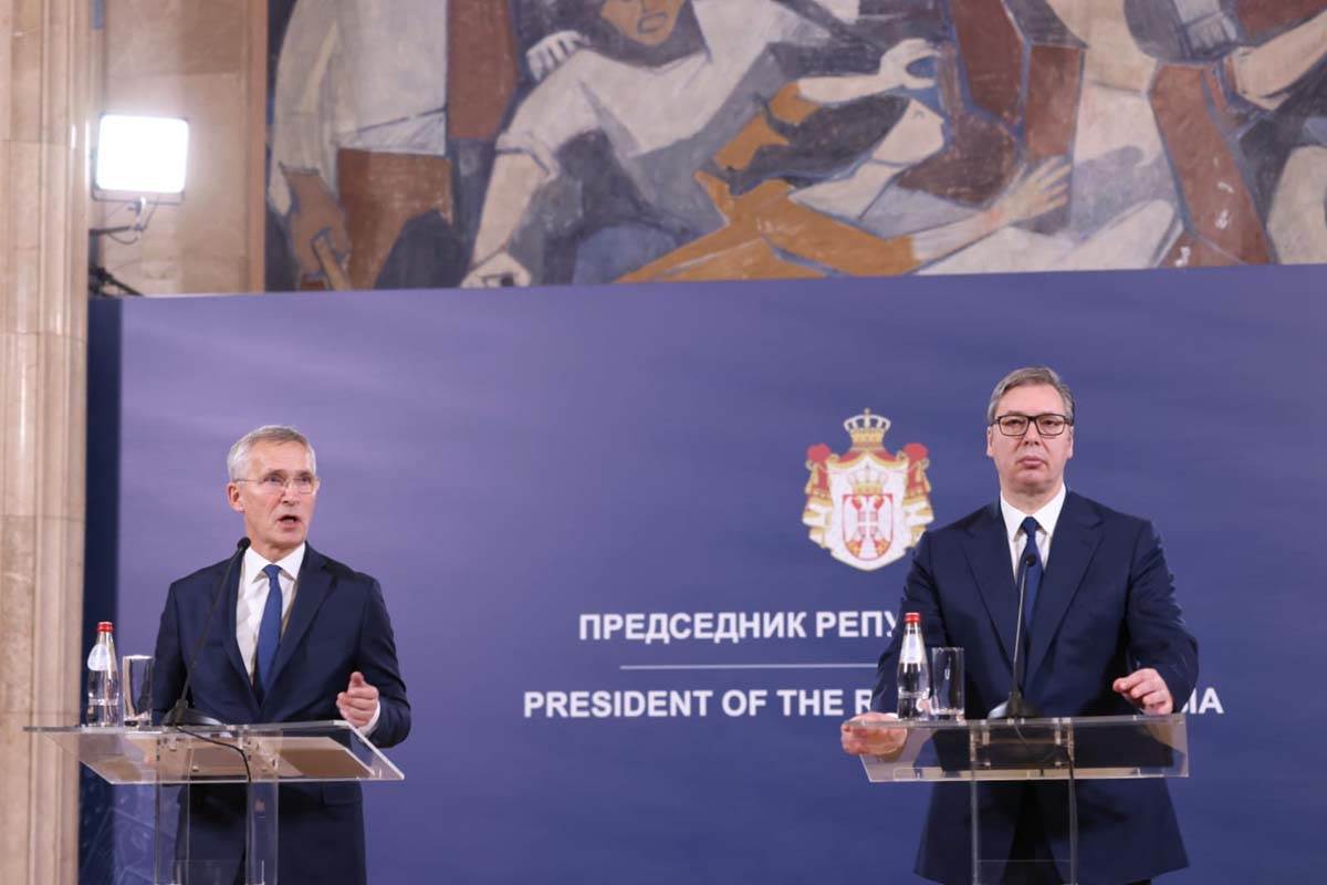 Aleksandar Vučić i Jens Stoltenberg 6.jpg   Aleksandar Vučić i Jens Stoltenberg 6.jpg