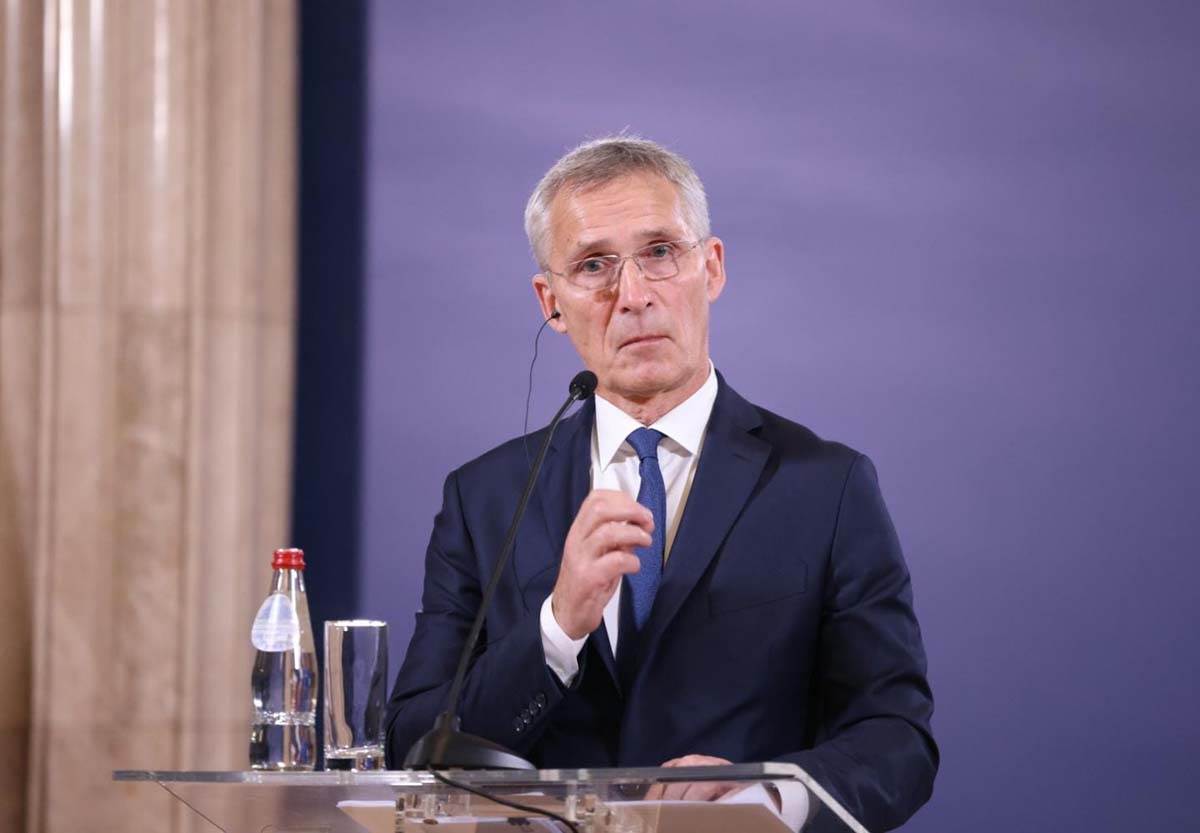 Aleksandar Vučić i Jens Stoltenberg 3.jpg   Aleksandar Vučić i Jens Stoltenberg 3.jpg