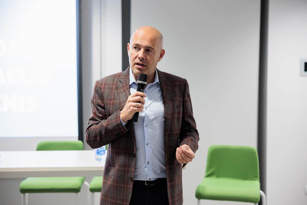Predrag MIhajlovic, CEO i Predsednik izvršnog odbora OTP banke Srbija.jpg Predrag MIhajlovic, CEO i Predsednik izvršnog odbora OTP banke Srbija.jpg