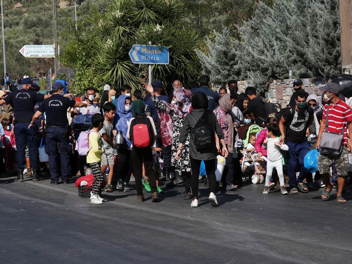  migranti u grckoj.jpg 