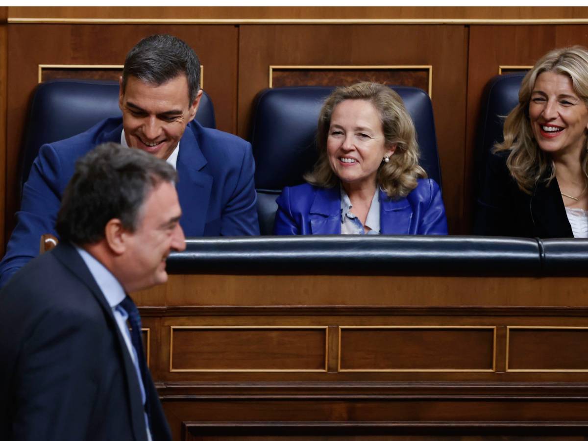 Nadia Kalvinjo (1).jpg   Nadia Kalvinjo (1).jpg