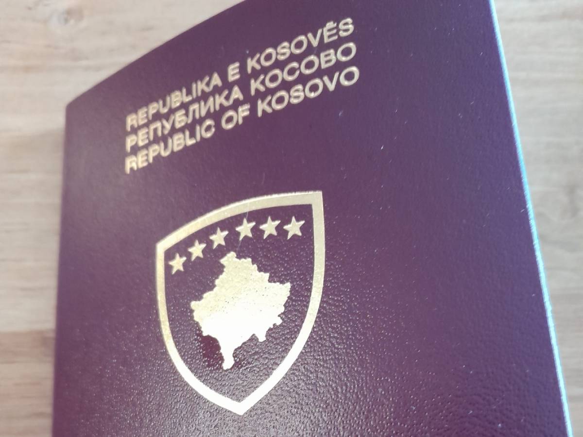 kosovski pasoš.jpg kosovski pasoš.jpg