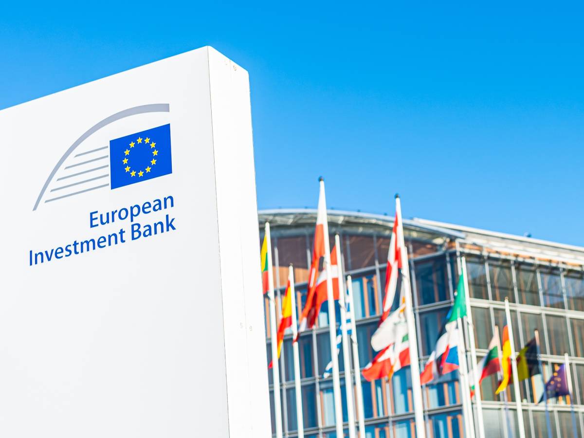 EIB (1).jpg   EIB (1).jpg