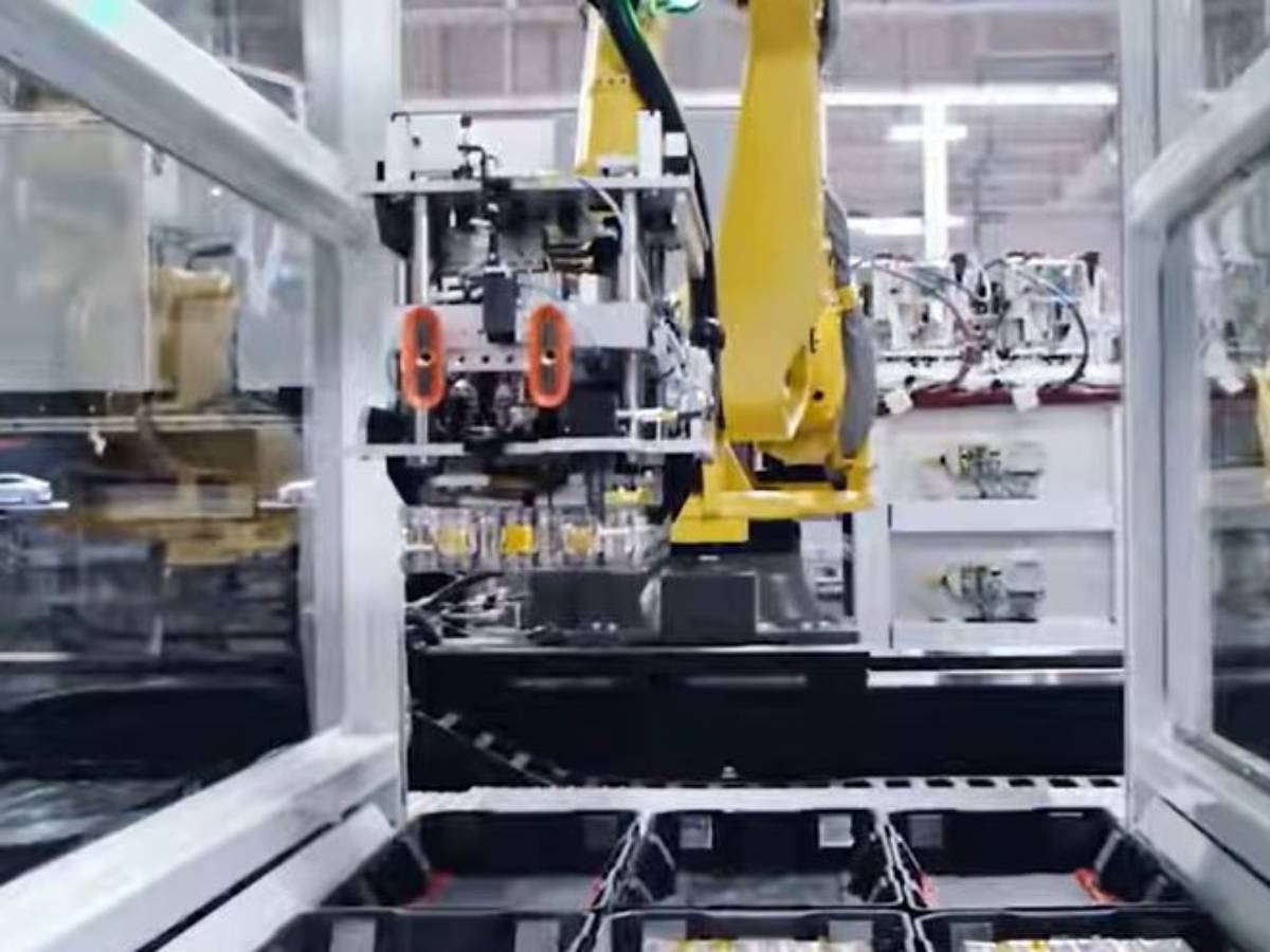 Tesla Berlin.jpg Tesla Berlin.jpg