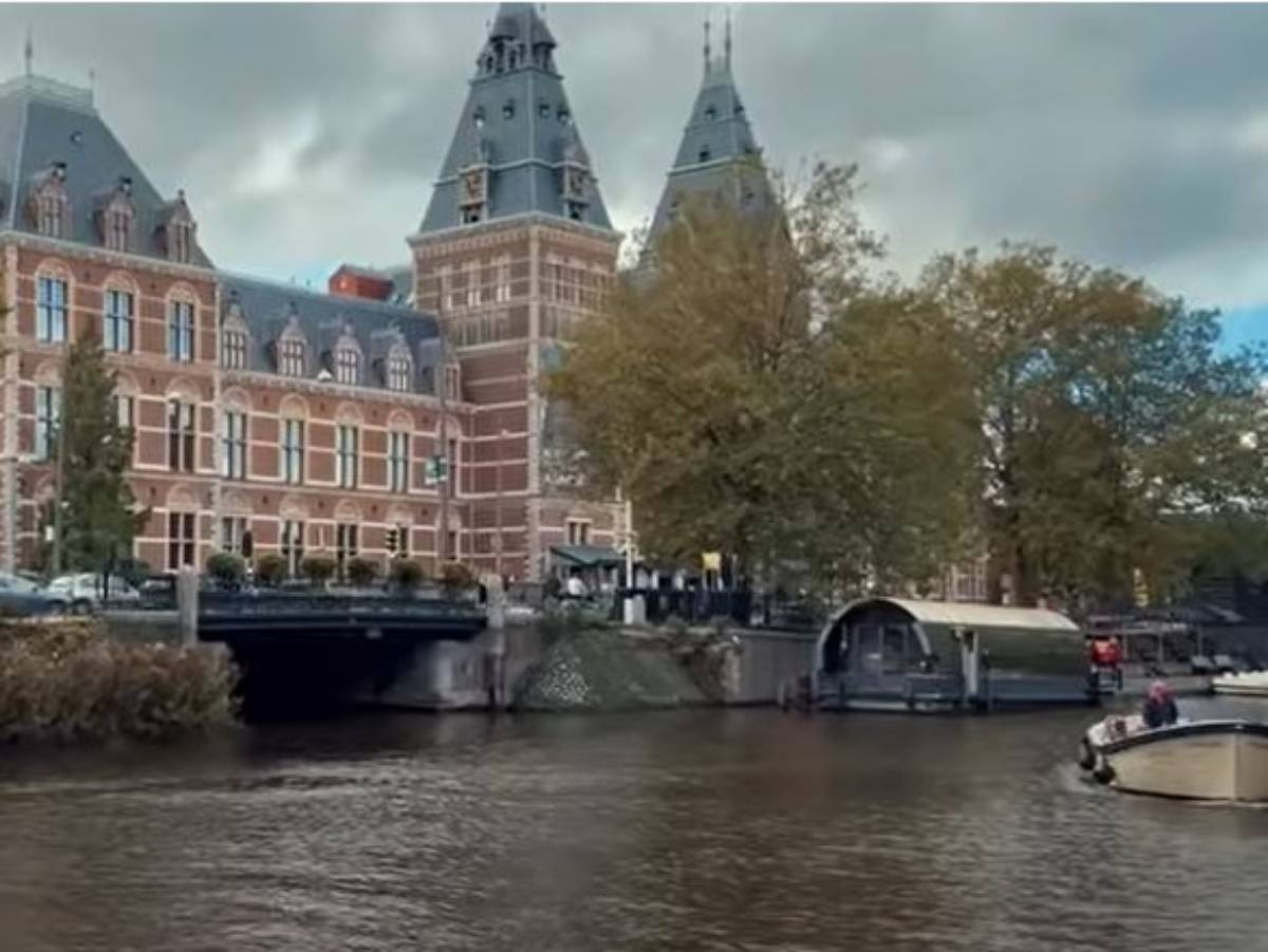 Amsterdam.jpg   Amsterdam.jpg