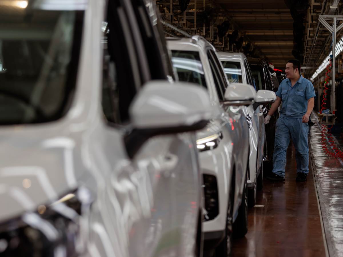 fabrika automobila.jpg fabrika automobila.jpg