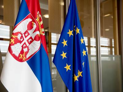 Zastave Srbije i EU.jpeg Zastave Srbije i EU.jpeg
