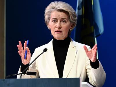 ursula.jpg  ursula.jpg