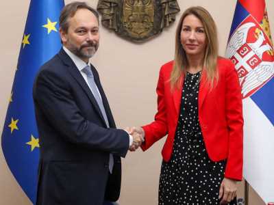 IMG_9889 (1).jpg   IMG_9889 (1).jpg