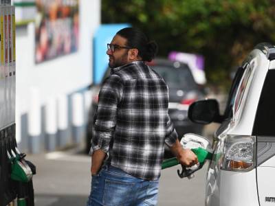 Gorivo (1).jpg  Gorivo (1).jpg