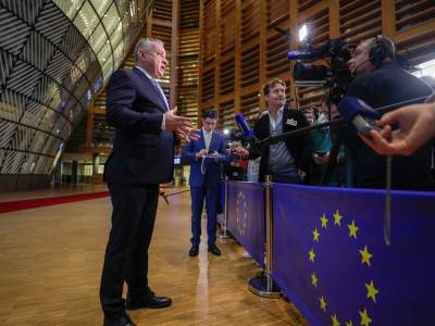 Sikela.jpg  Sikela.jpg