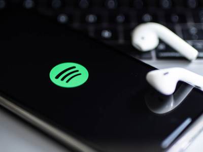 9027654 (1).jpg  9027654 (1).jpg